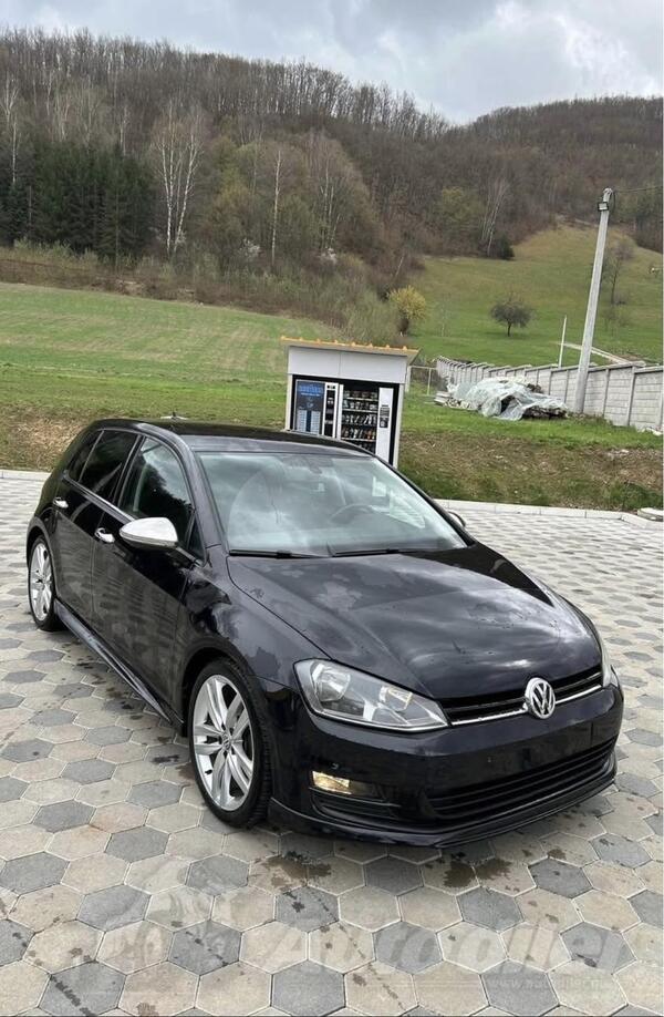 Volkswagen - Golf 7 - 1.6 TDI BLUEMOTION