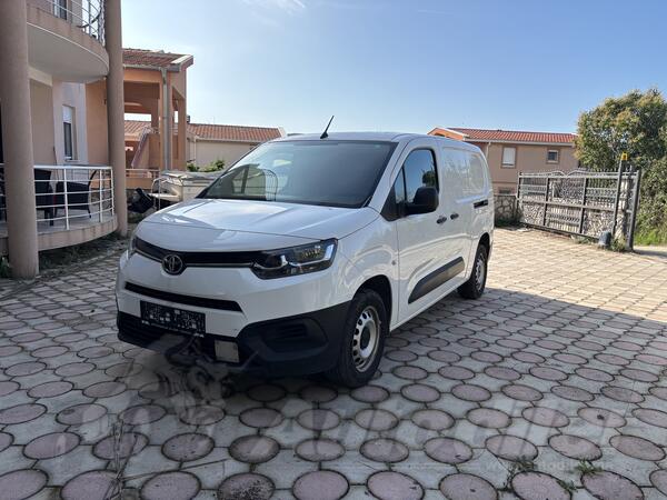Toyota - proace city