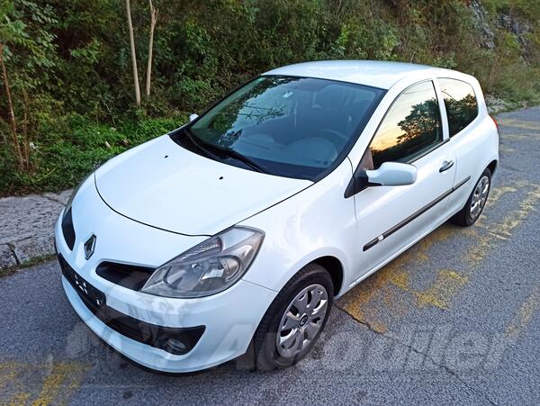 Renault - Clio - 1.5 dci