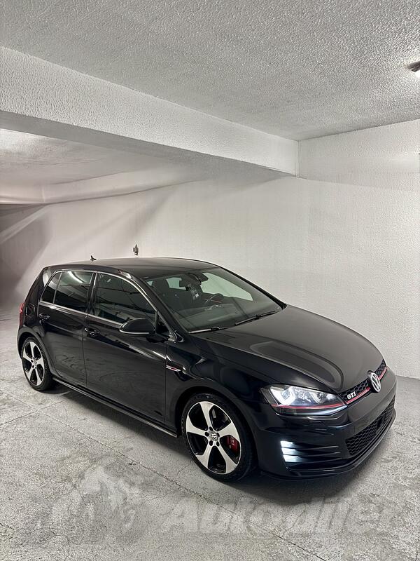 Volkswagen - Golf GTI - 2.0 GTI