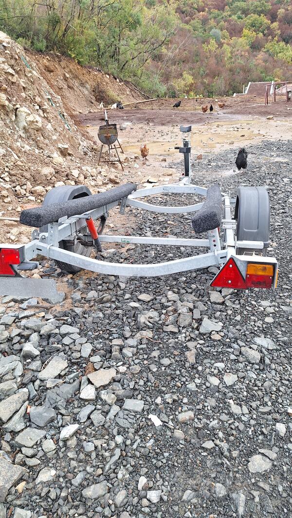 Prikolice za plovila