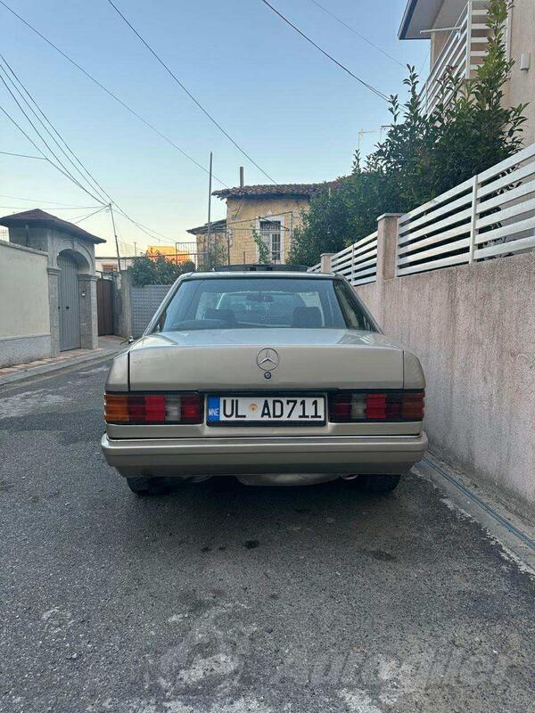 Mercedes Benz - 190 - 2.0