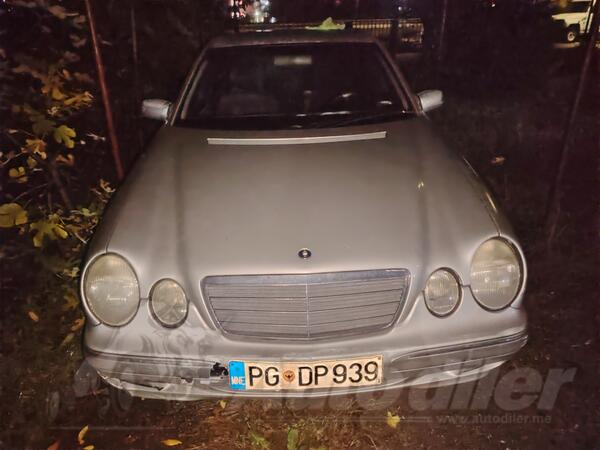 Mercedes Benz - CLA 200 - E220