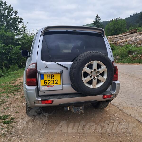 Mitsubishi - Pajero - 3200