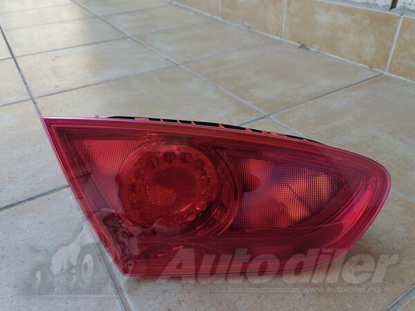 Lijevo stop svjetlo za Seat - Leon    - 2010