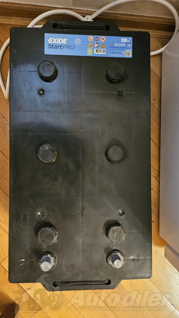 Akumulator Exide -  12V - 225 Ah