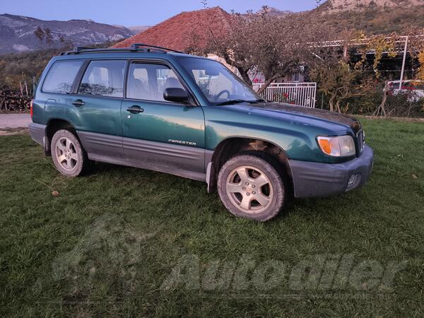 Subaru - Forester - 2.5
