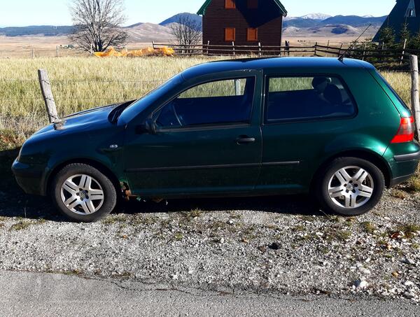 Volkswagen - Golf 4 - 1.4 benzin