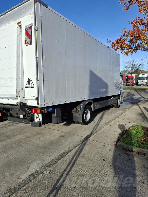 Mercedes Benz - 1224