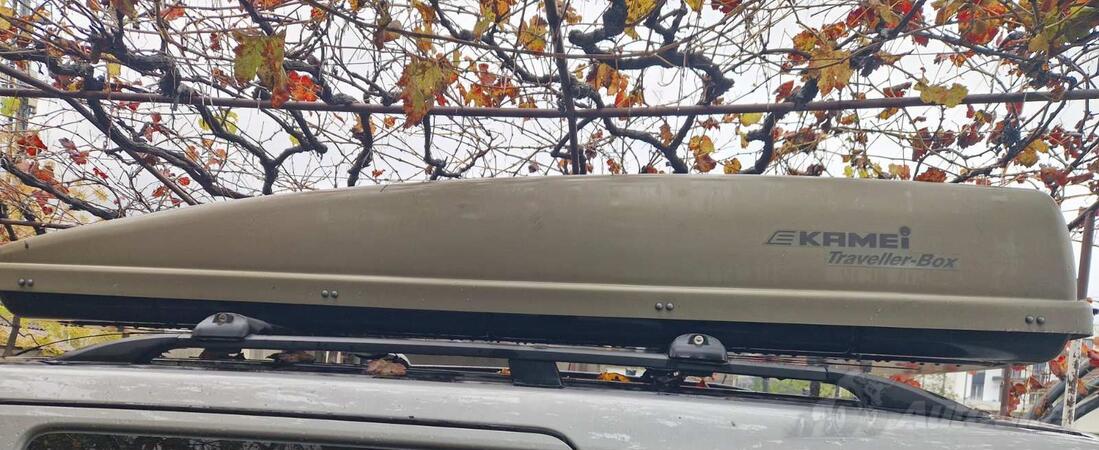 Krovni nosači, koferi, šatori i galerije