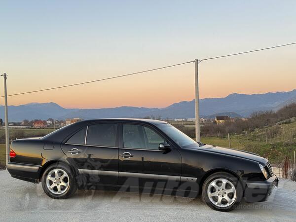 Mercedes Benz - 220 - Cdi