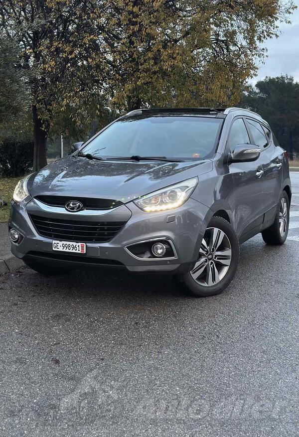 Hyundai - iX35 - 2.0 CRD 184 KS  IMPRESSION / AUTOMATIC 4x4  / PANORAMA ŠIBER / KEYLESS GO / KOŽA