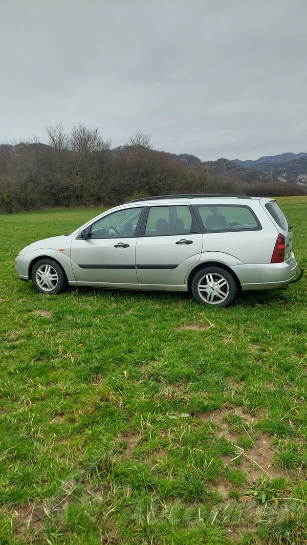 Ford - Focus - 1.8tddi
