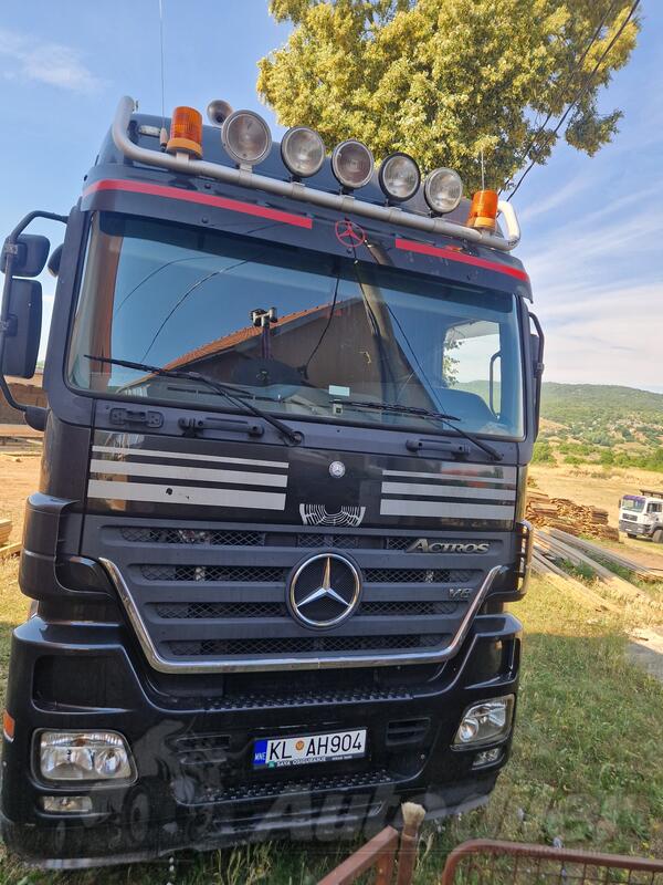 Mercedes Benz - 26 58