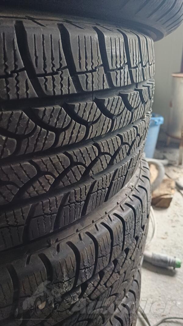 Sava - 215 60 r17c - Univerzalna guma