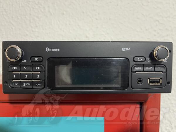 CD / DVD / MC / Radio player