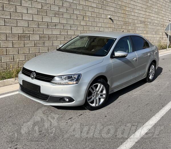 Volkswagen - Jetta - 1.6 tdi