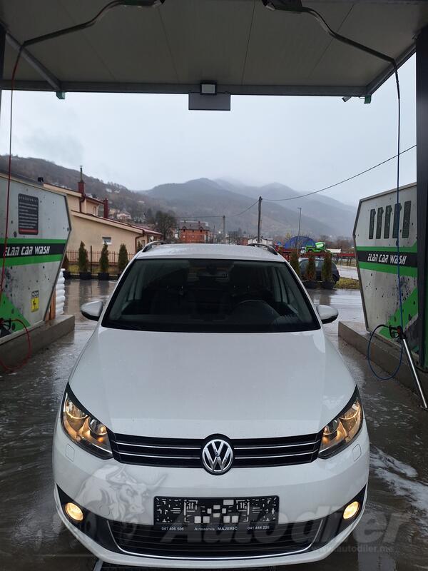 Volkswagen - Touran - 2.0 tdi bluemotion