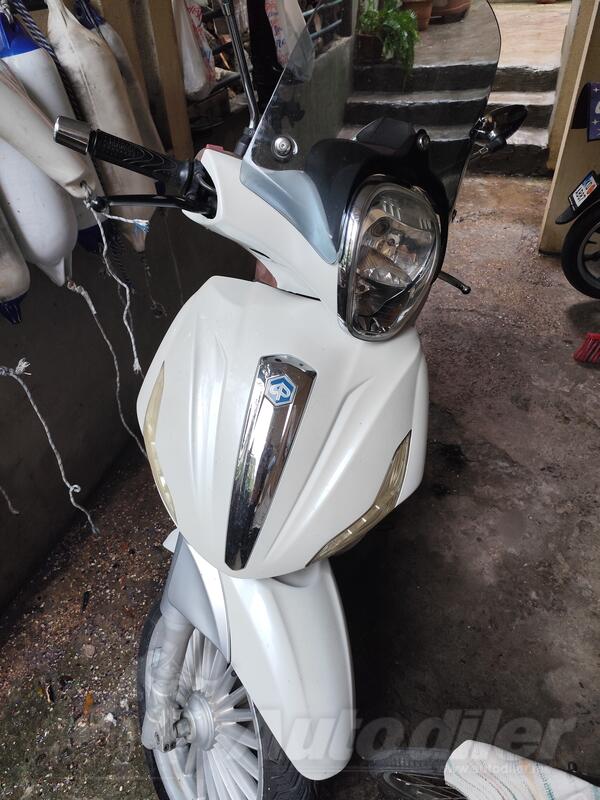 Piaggio - Beverly