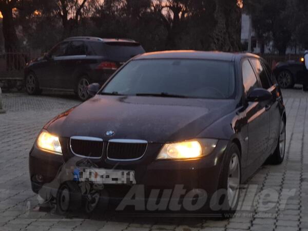 BMW - 320 - 2,0 120kw
