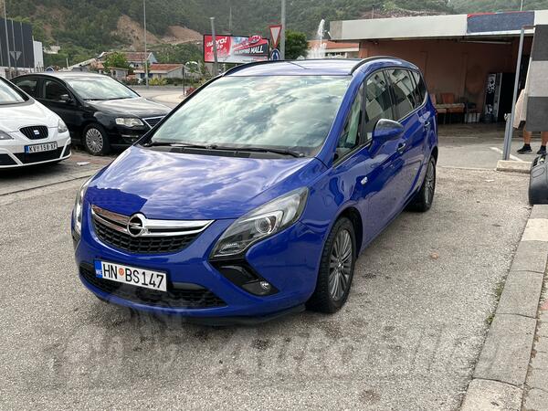 Opel - Zafira Tourer - 2.0