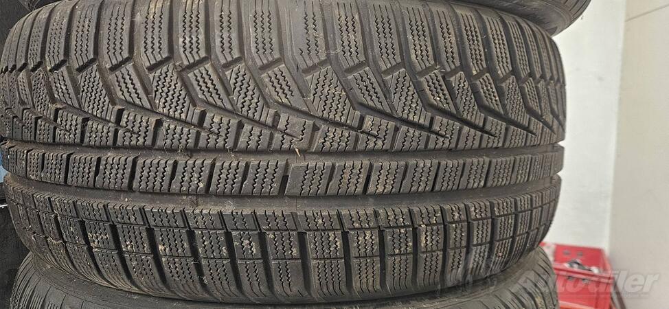 Hankook - 255 50 19 - Zimska guma