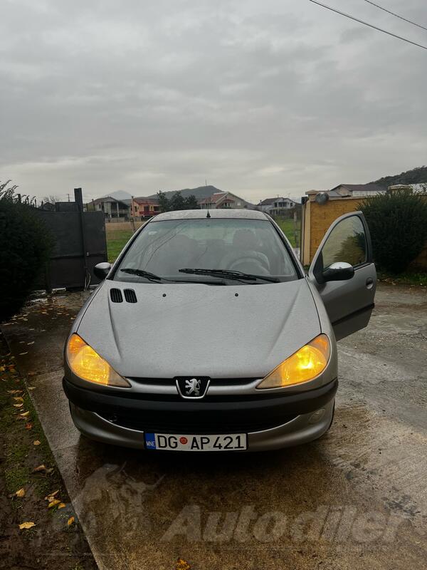 Peugeot - 207 - 1.4