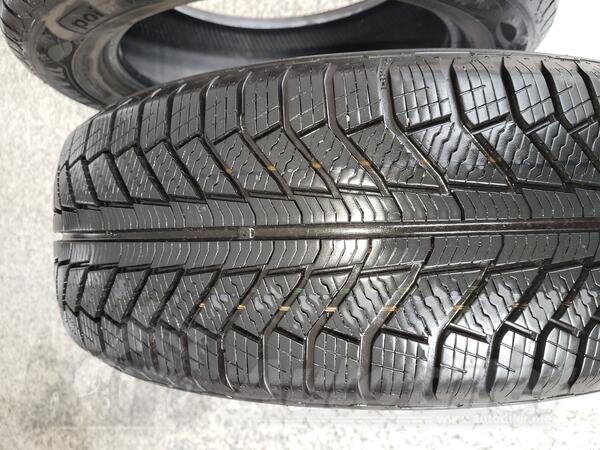 Michelin - 215/60R17 100V XL - Zimska guma