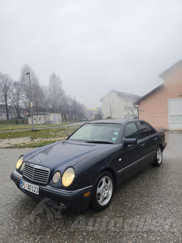 Mercedes Benz - E 220 - diesel