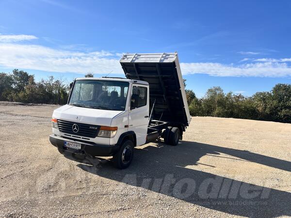 Mercedes Benz - vario 818