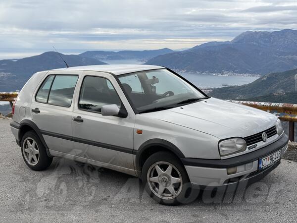 Volkswagen - Golf 3 - 1.6