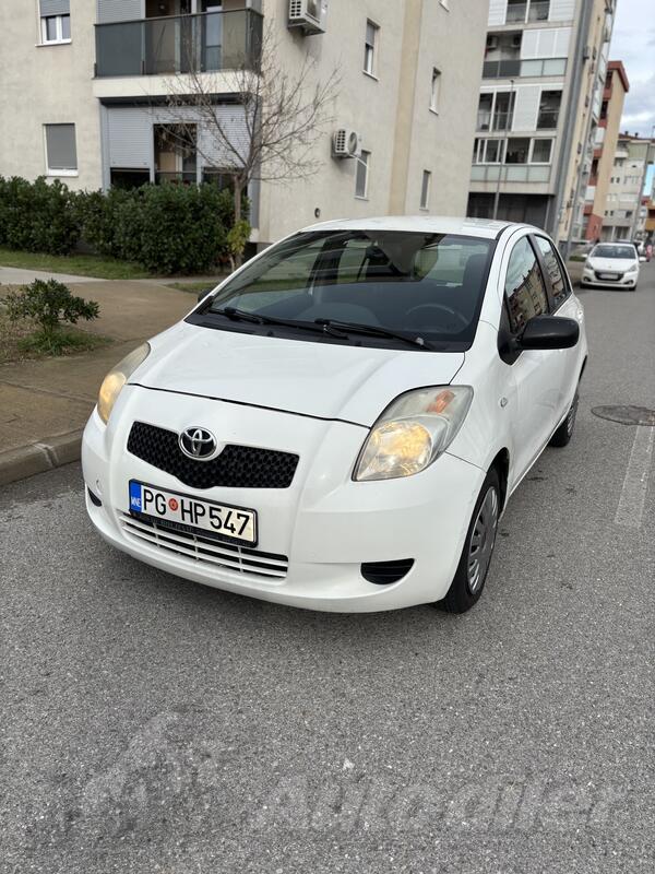 Toyota - Yaris - 1.3I16v