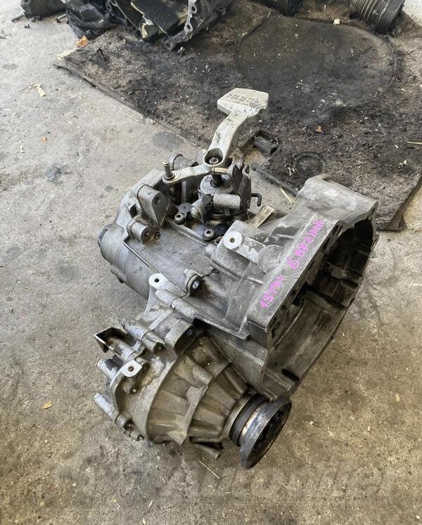 Servis automobila - Automehaničarske usluge