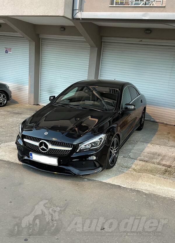 Mercedes Benz - CLA 180 - 1.6 AMG