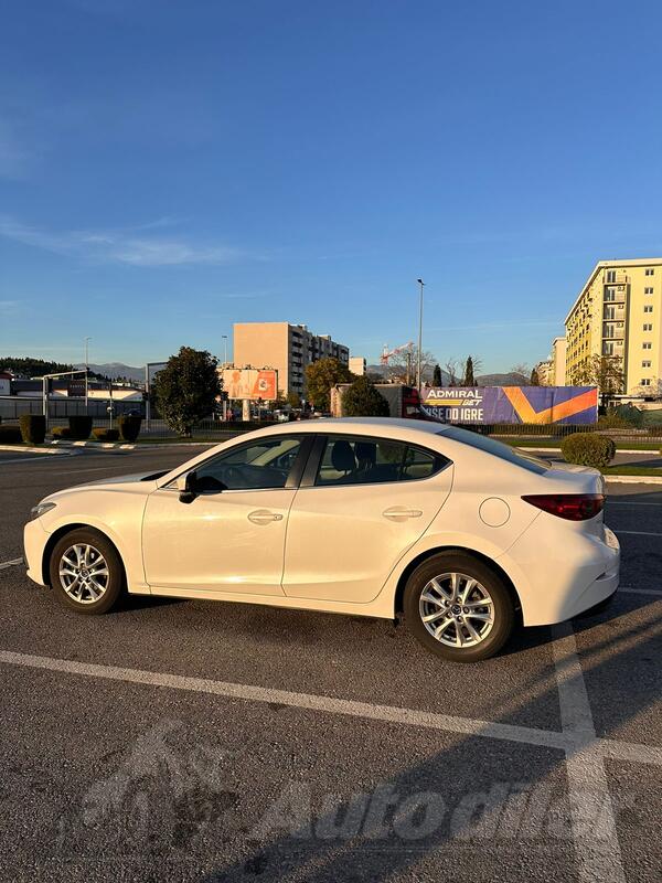 Mazda - 3 - skyactiv-G(100hp) -6MT