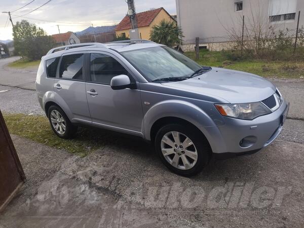 Mitsubishi - Outlander - 2.2 di-d 115kw
