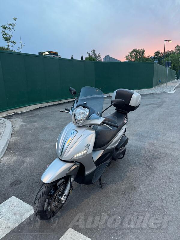 Piaggio - 350 ie sport