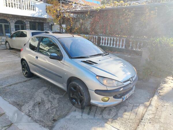 Peugeot - 206 - 1.4i