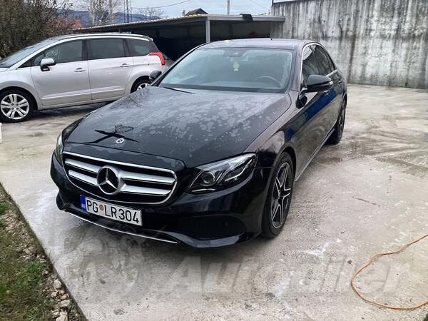 Mercedes Benz - E 220 - 220