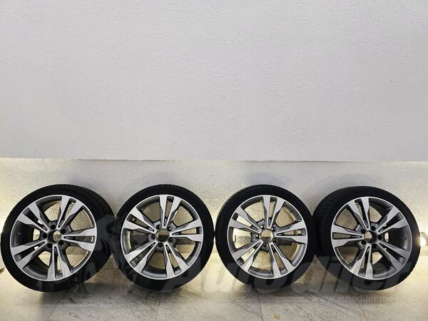 Fabričke felne i Vredestein ULTRACSATIN gume