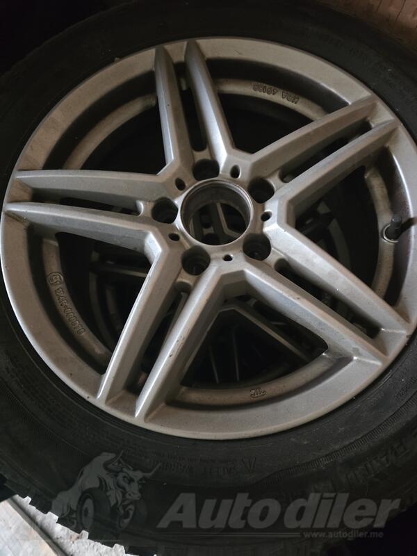 Fabričke felne i Uniroyal gume