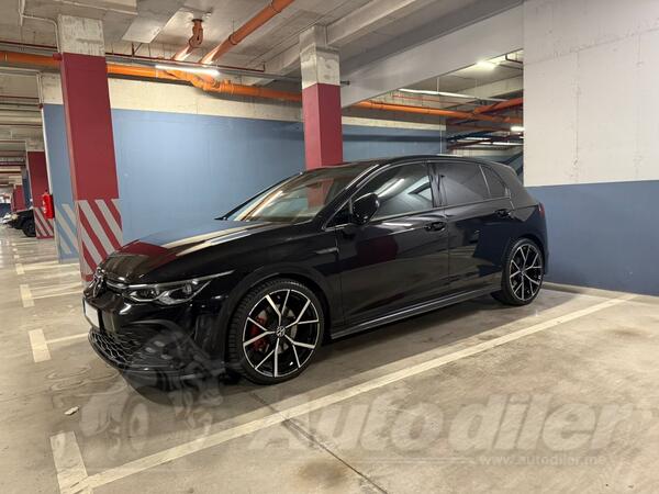 Volkswagen - Golf 8 - 2.0 tdi