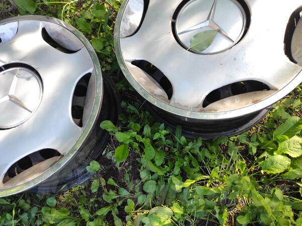 Fabričke - 6 1/2 J×15H2 - Čelik felne