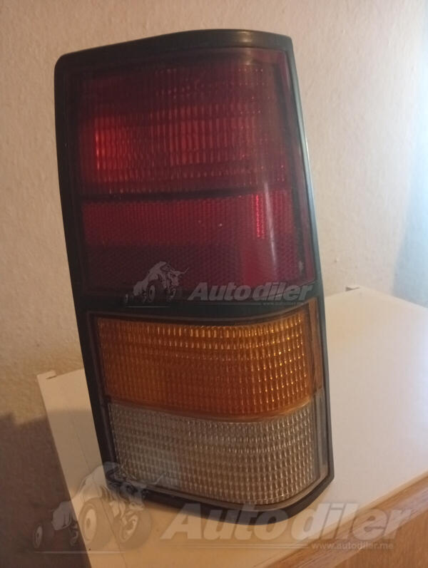 Правый стоп-сигнал za Opel - Corsa    - 1983-1992