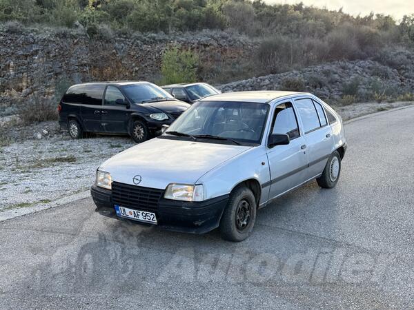 Opel - Kadett - 1.2i