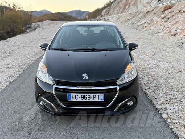 Peugeot - 208 - 1.2PureTech