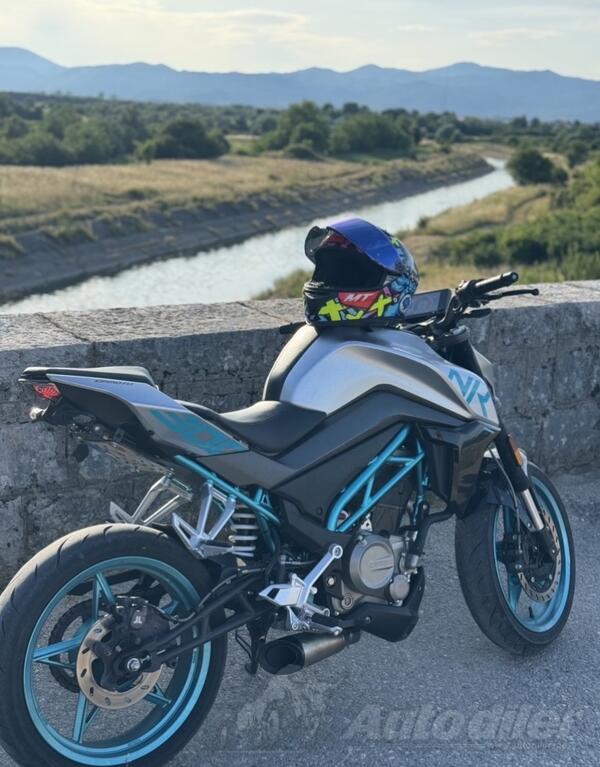 CFMoto - 300nk