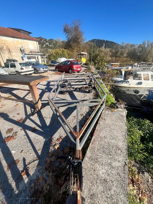 Prikolice za plovila