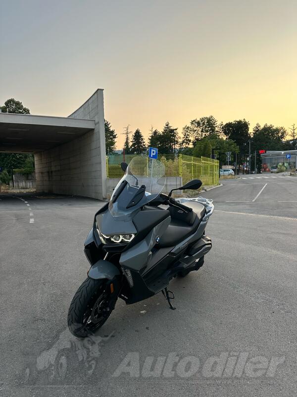BMW - C400 GT