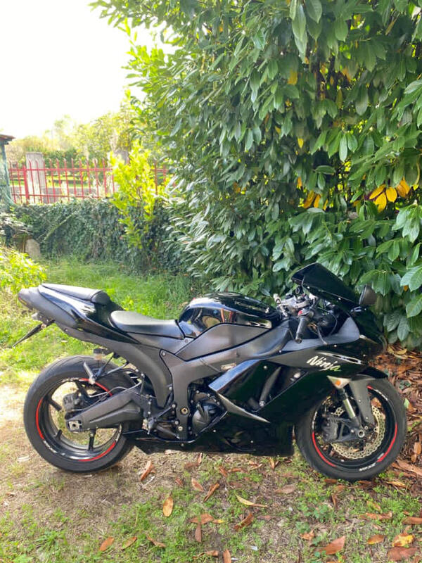 Kawasaki - Ninja ZX6-R